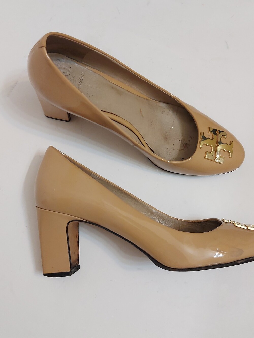 Tory Burch Nude Patent Leather Mid Block Heel Pumps with Gold Logo